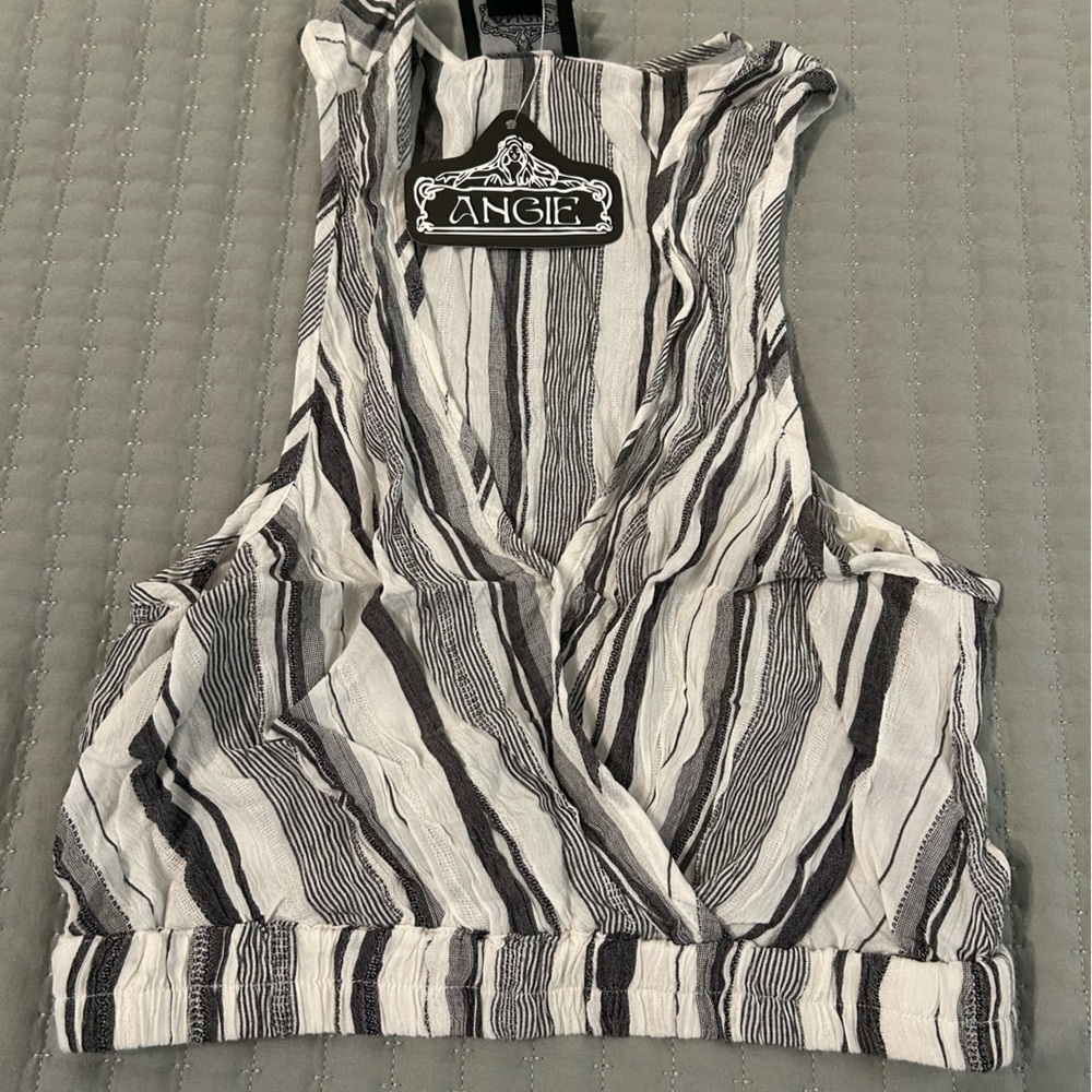 Angie Crop Top - Size L